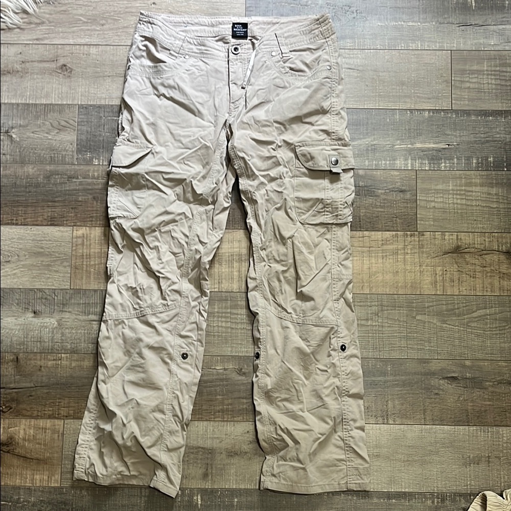 Kuhl Women’s Beige Cargo Hiking Pants, size 6